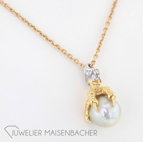 Anhänger *Adlerkralle* mit Perle und Ankerkette