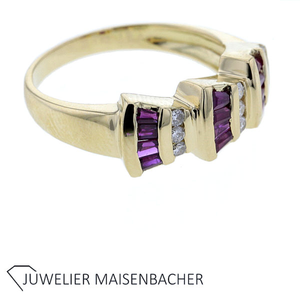 Ring mit Rubin und Brillanten Gold