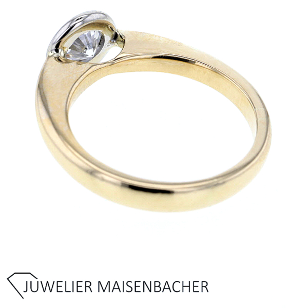 Klassischer Damen Solitär Brillantring ca. 0.57 ct in Gold – Bild 3