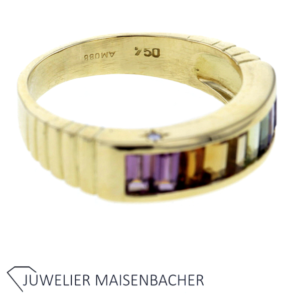 Set-bestehend aus Ring und Halbcreolen mit Brillanten und Edelsteinen – Bild 5