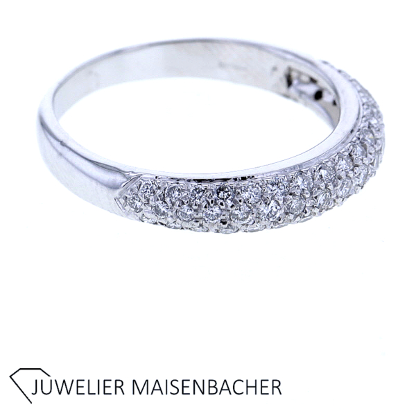 Damenring mit Brillanten Pavé gefasst