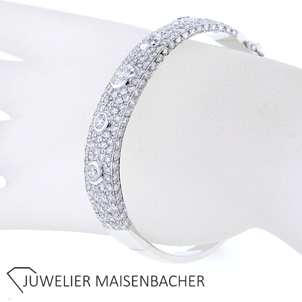 Armreif mit 179 Diamanten im Brillantschliff Gold – Bild 14