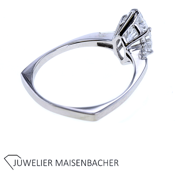 SELTENHEIT Ring mit Diamant Navette und Trapez Schliff Gold – Bild 10