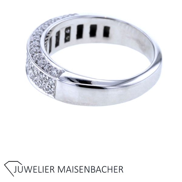Ring mit 48 Brillanten Pavé gefasst Weißgold – Bild 3