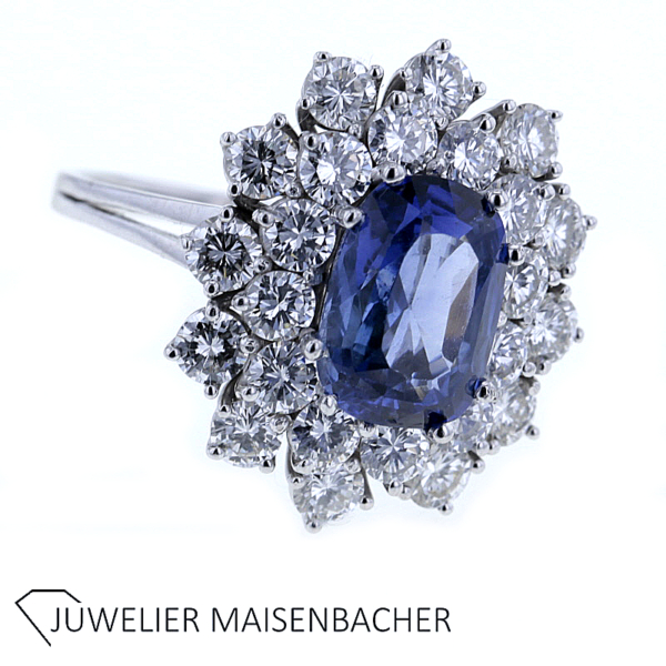 Außergewöhnlicher Ring mit großem Safir und Brillanten – Bild 5