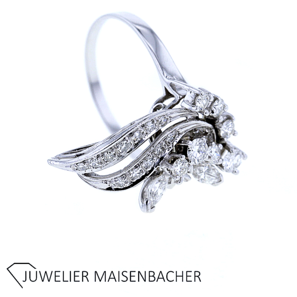 Faszinierender Ring mit diversen Diamanten und Brillanten Gold – Bild 10