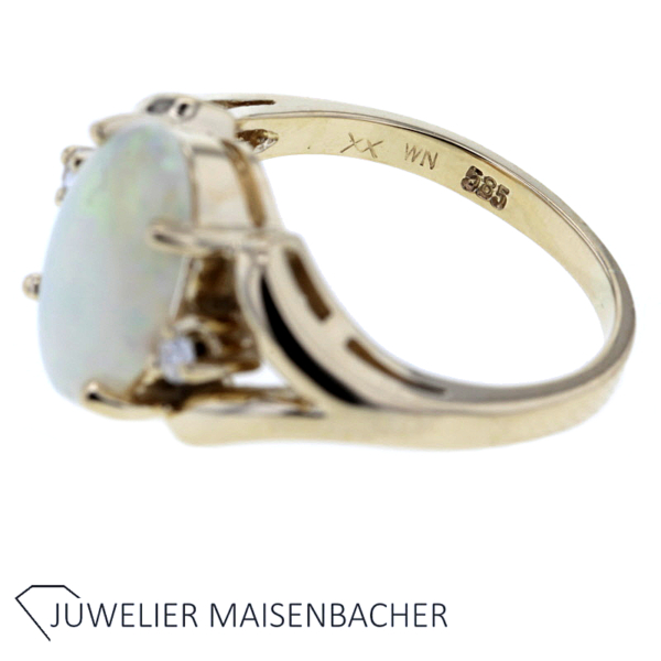 Edel-Opal Ring mit Brillanten Gold