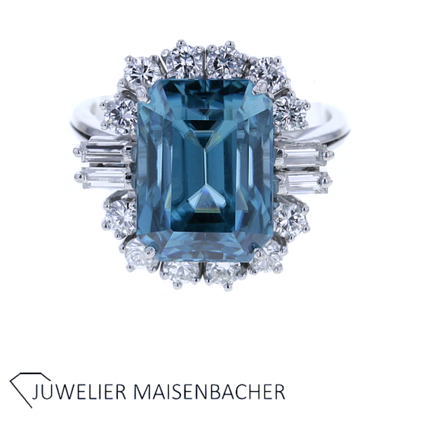 Entourage-Ring mit Diamanten, Brillanten und Farbstein Gold