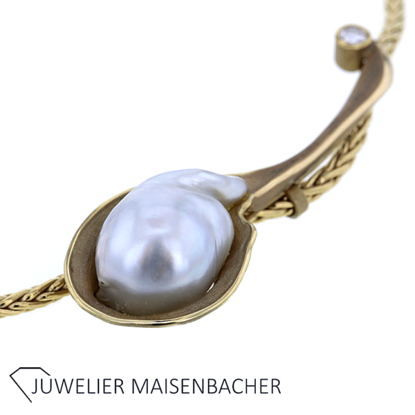 UNIKAT Collier mit Brillant und Barock-Zuchtperle Gold – Bild 7