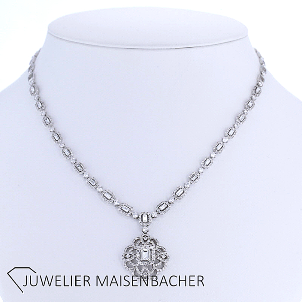 Opulentes Schmuckset, Collier, Ring und Ohrhänger mit Diamanten und Brillanten – Bild 13