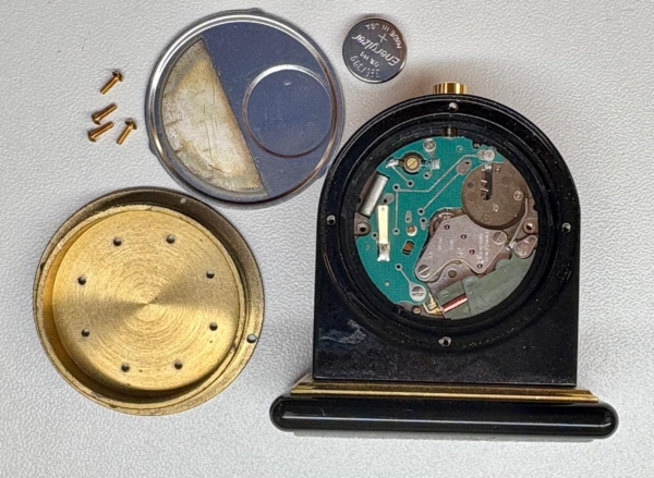 Bulgari Reisewecker Tischuhr Quarz Eta cal. 926.301 - defekt!!! – Bild 6
